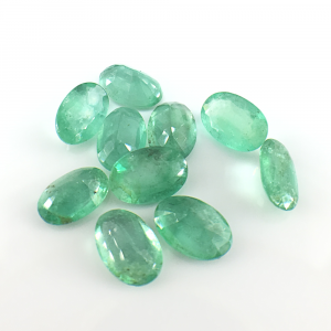 Изумруд Овал 6.0*4.0 4/Г3 /lll